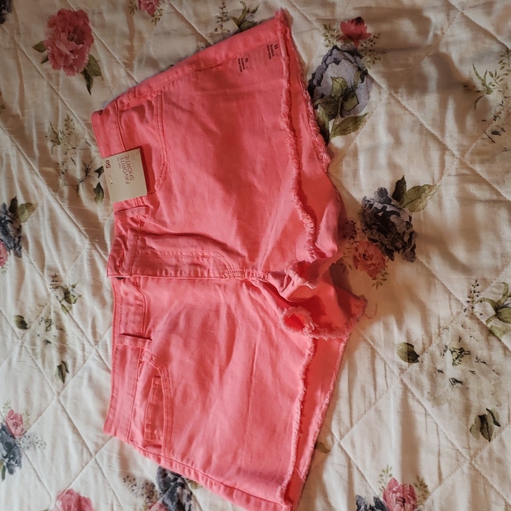 NWT shortie size 15